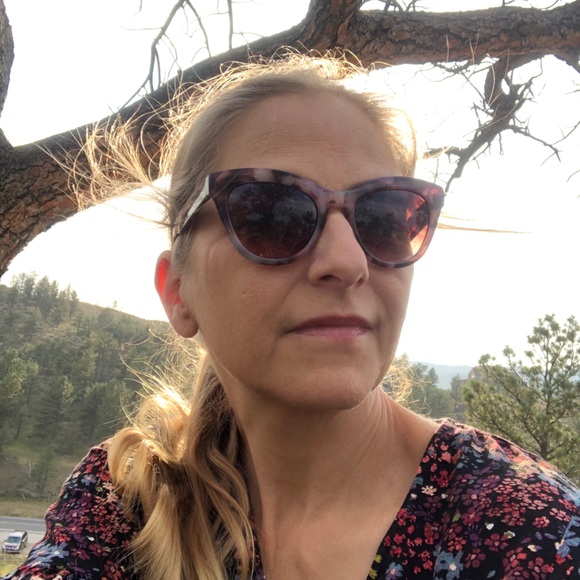 Meet your Posher, Kita - Picture 1 of 1